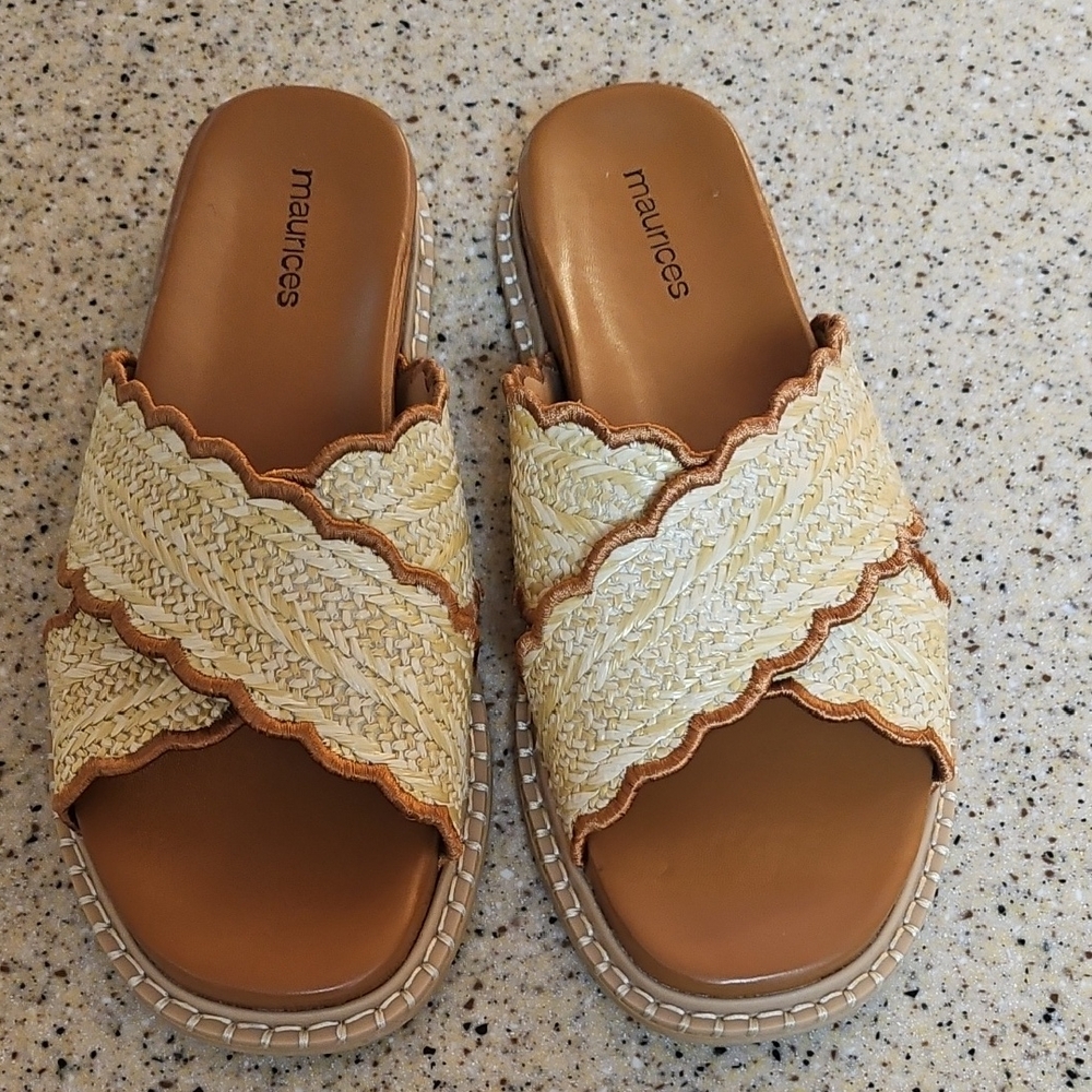 NWOT Maurices Wicker/straw Mule Sandals
